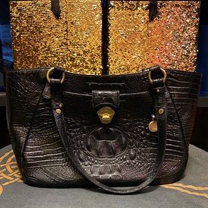 SOLD! ❤️Black Melbourne Brahmin Handbag